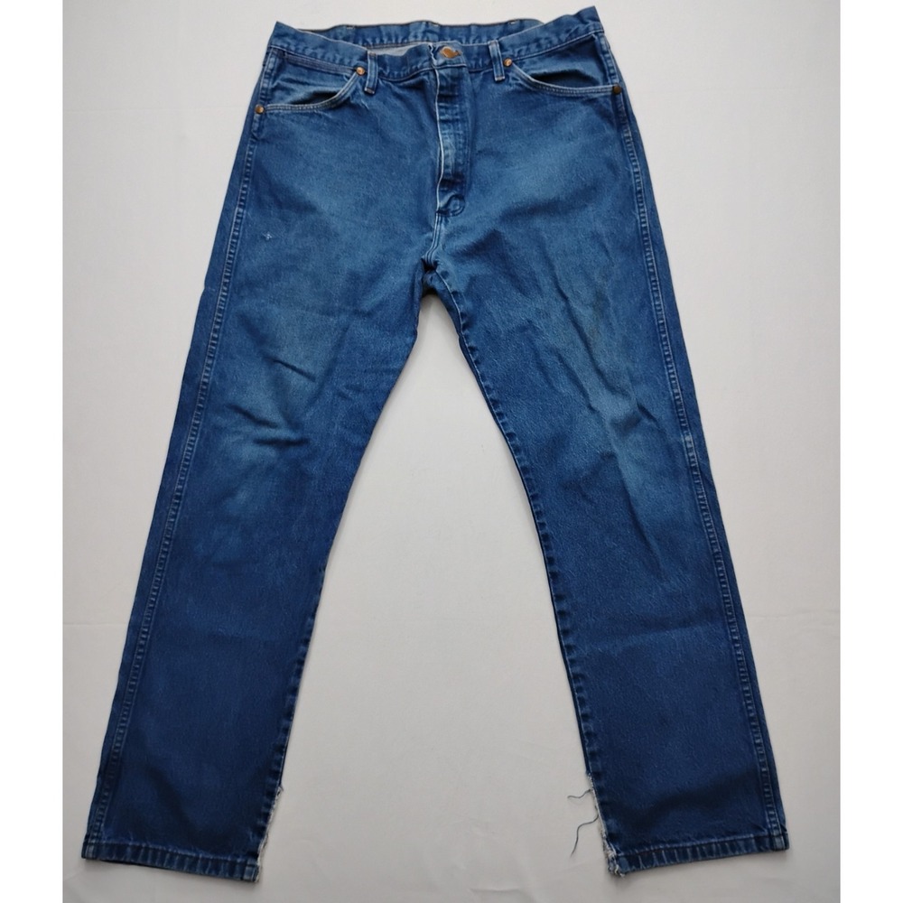 Wrangler 13mwz Men Jeans Classic Blue Denim Straight Leg Size 38x32 Cowboy Cut - Picture 2 of 9